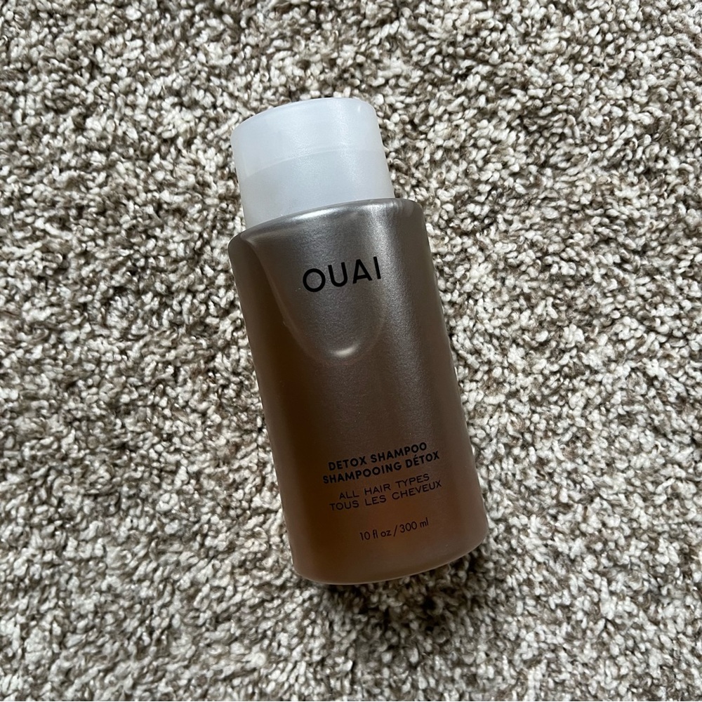 OUAI Detox Shampoo - Taupe/Beige Bottle